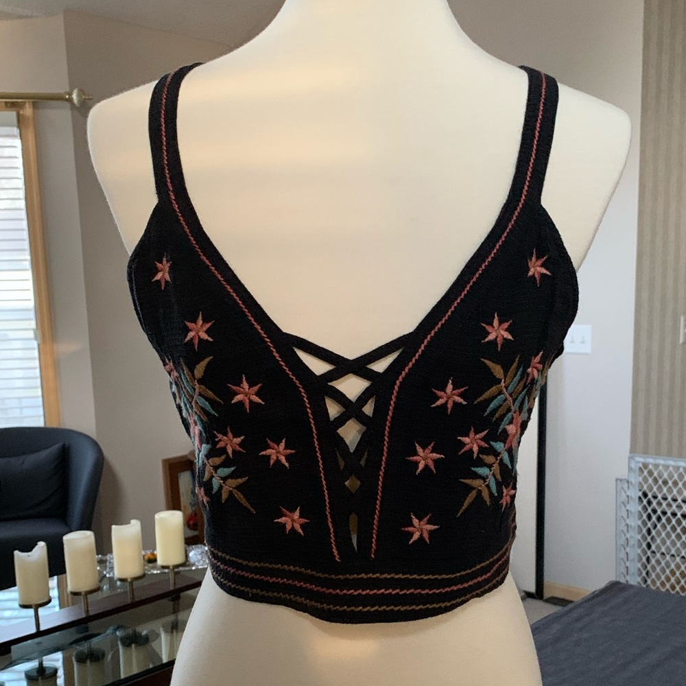 AEO embroidered crop tank top